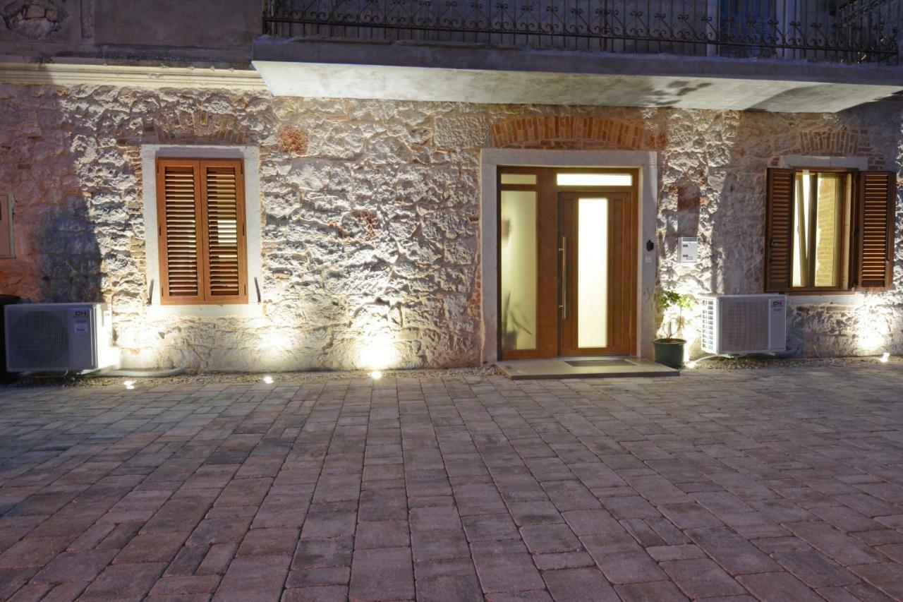 Xy Suites - Design Apartments Šibenik Екстериор снимка